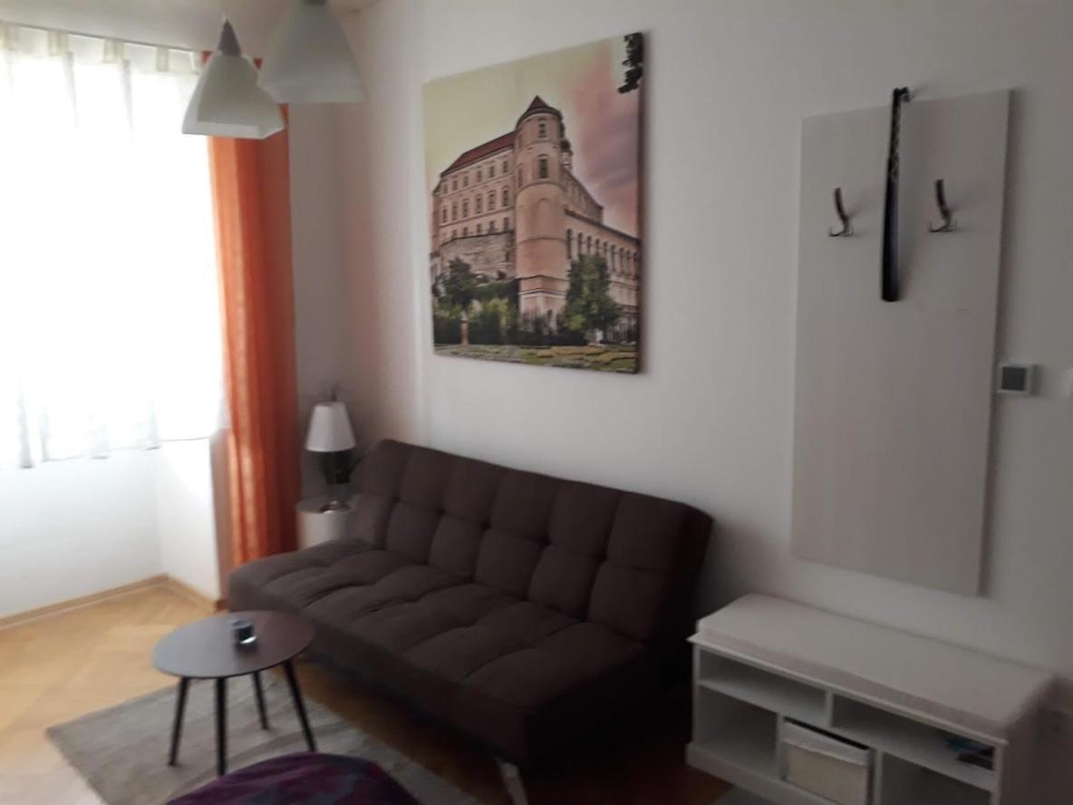 Penzion U Zabaka Mikulov Bagian luar foto